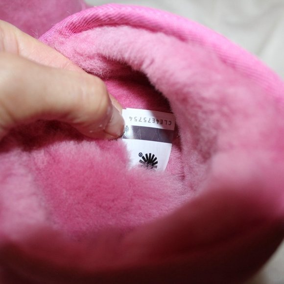 NIB UGG CLASSIC SHORT SUEDE GLITZ BOOTS PINK YOUTH 5 6 WOMEN'S 7 8 - Picture 4 of 8